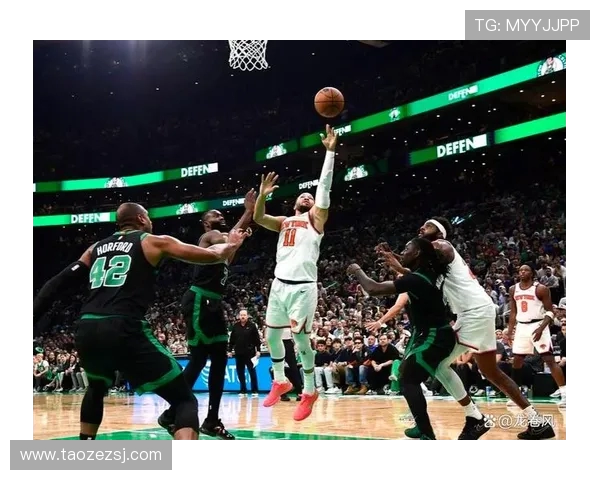 2016年尼克斯与热火激战回顾球场上的对决与精彩瞬间再现 2016年尼克斯与热火激战回顾球场上的对决与精彩瞬间再现