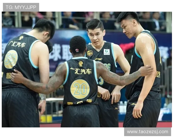 2019年CBA季后赛广厦对阵新疆的精彩对决回顾与分析