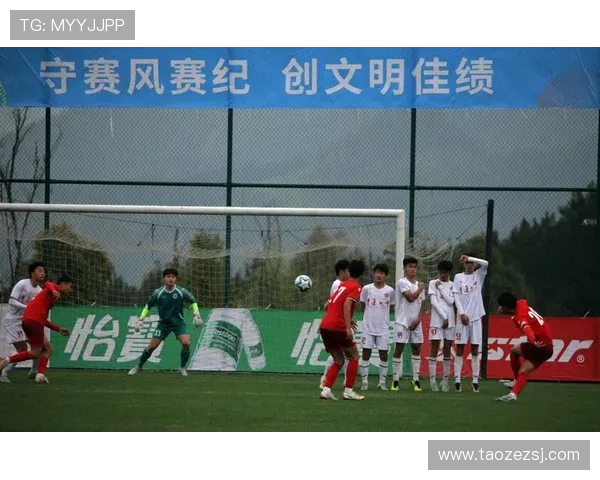 重庆足球队选拔赛特别报道：从青涩到成熟的成长之路与奋斗历程